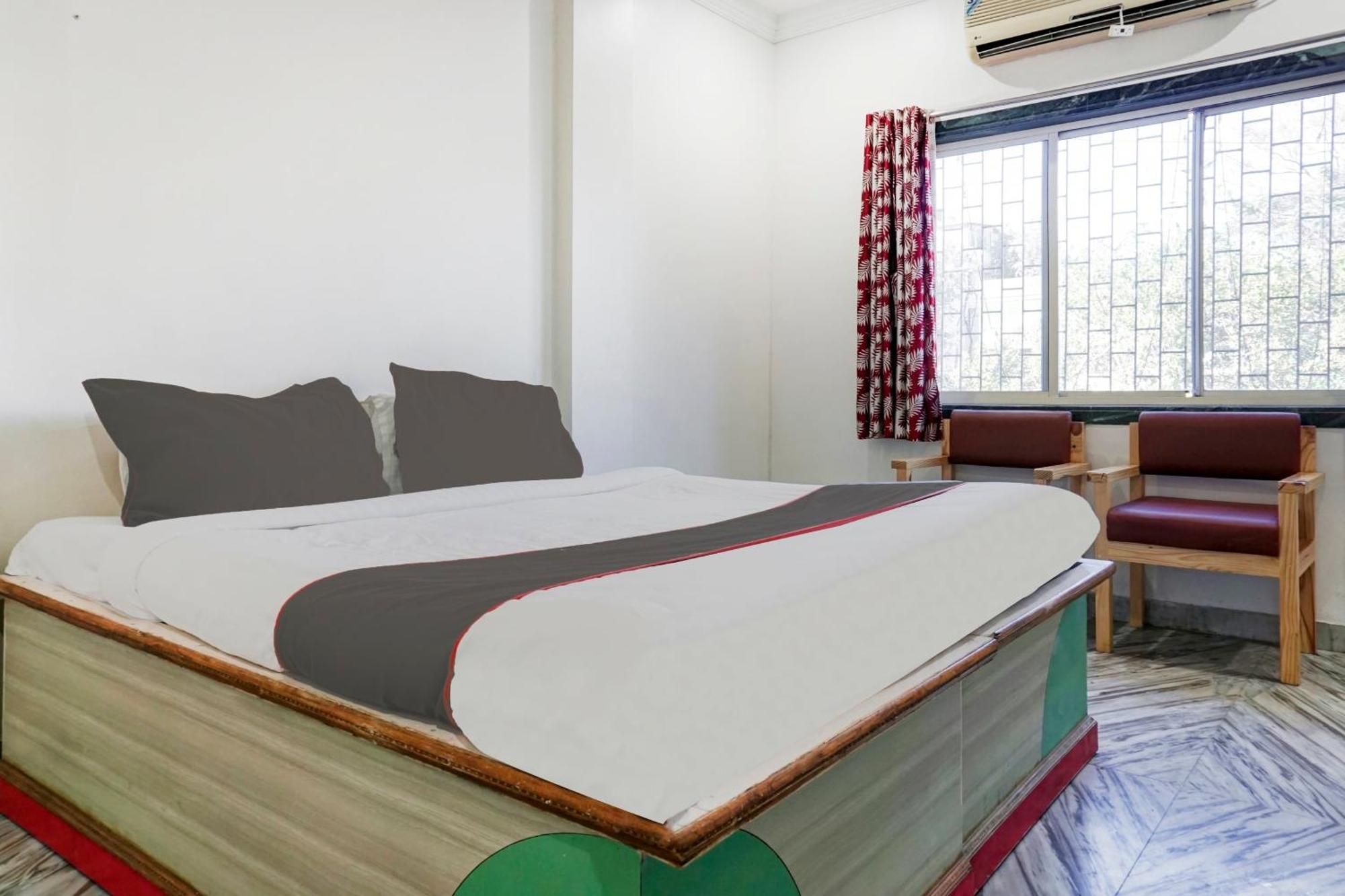 Collection O Shreya Hotel Talegaon Dabhade Buitenkant foto