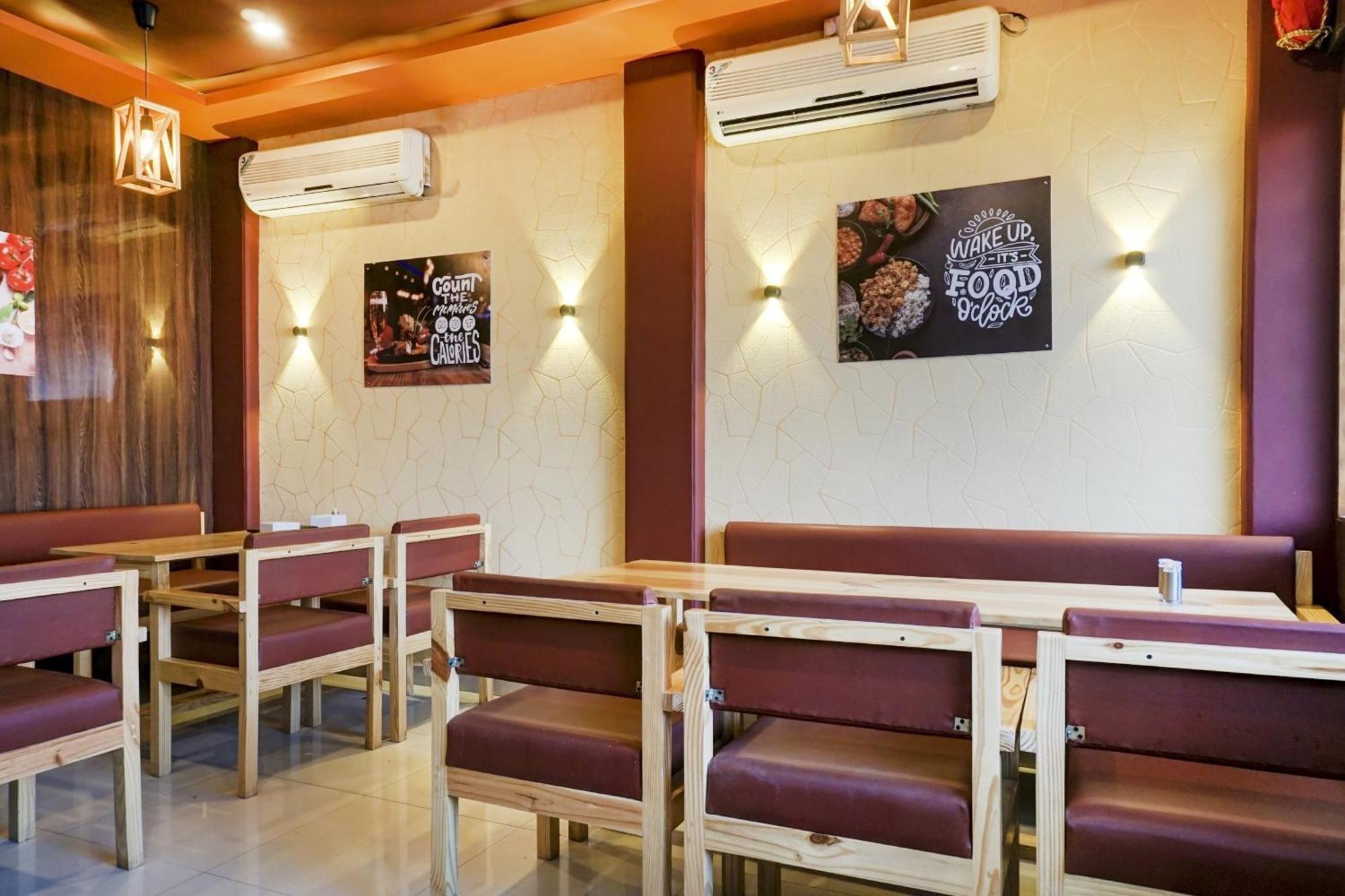 Collection O Shreya Hotel Talegaon Dabhade Buitenkant foto